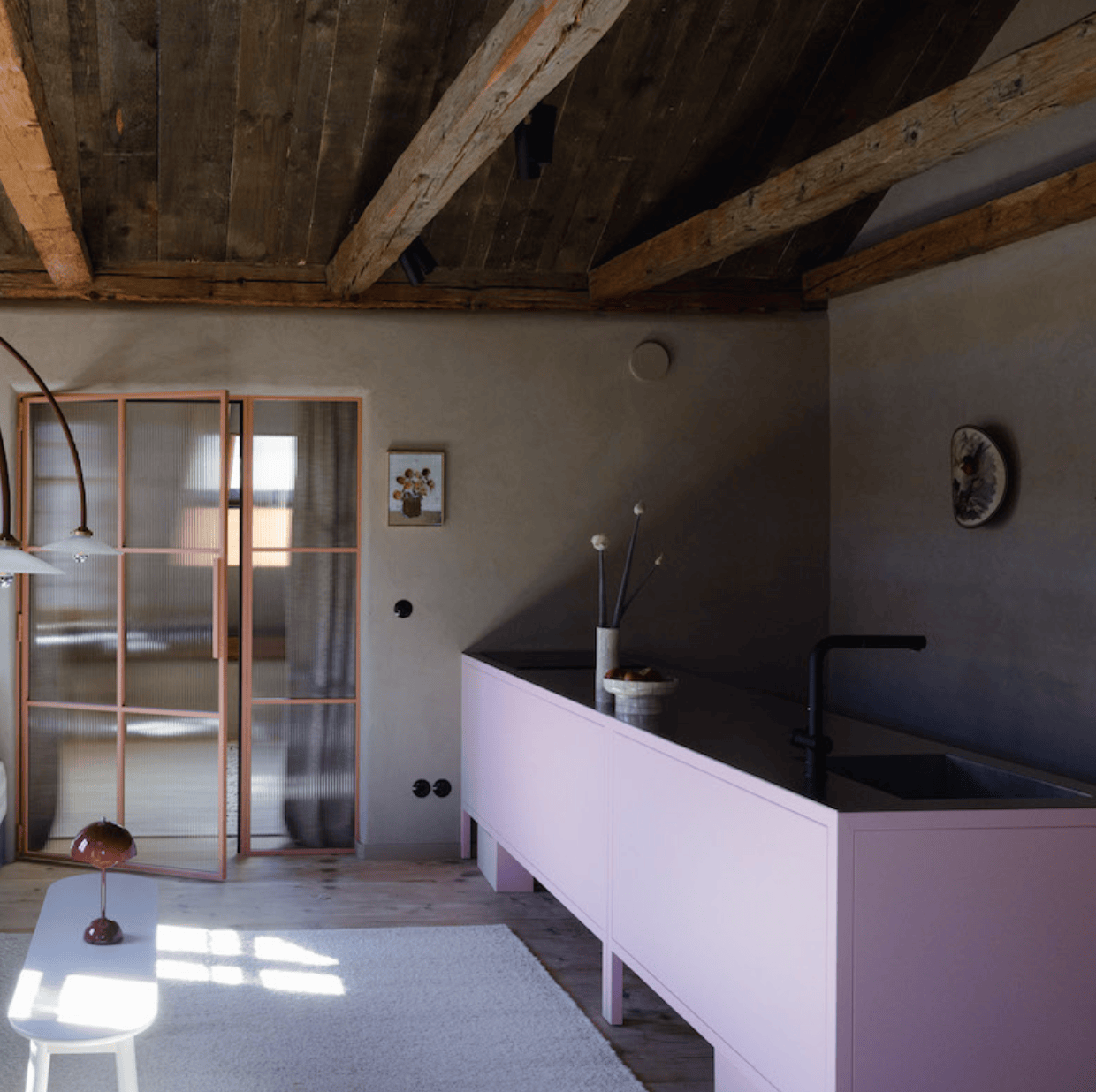 69cae7d561af110b51d8be46_6885f39245dc217b1061c83b_Ebenrieder_Dachboden_Wonderful_Stays.png