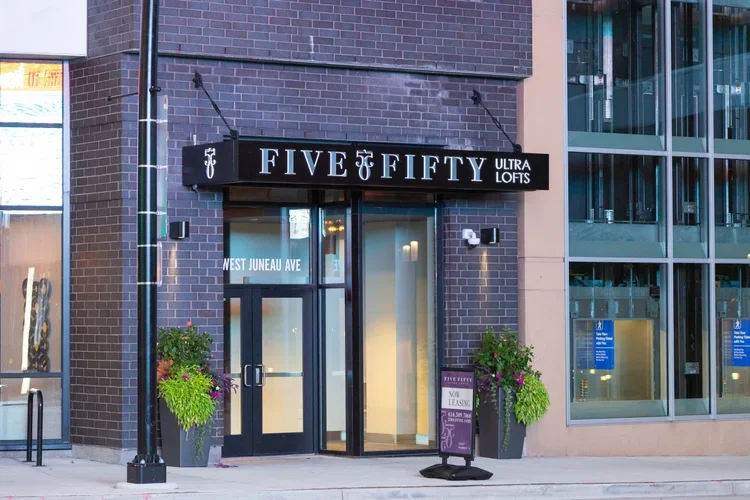 five fifty ultra lofts exterior logo.webp