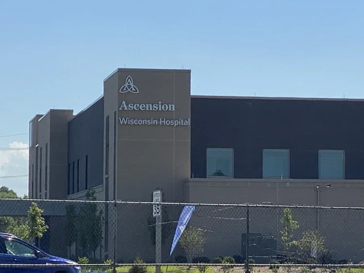 Ascension wisconsin hospital exterior elevated.webp