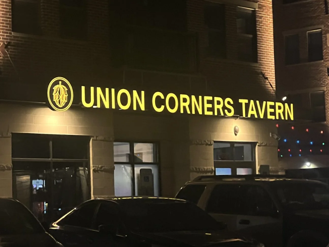 Union Corners Tavern exterior illuminted signage.jpg