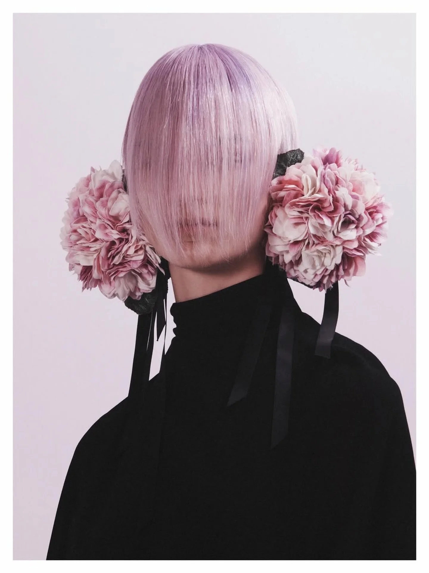 Dior ❤️ @jonathan.anderson 

Photography by @davidsimsofficial 
Wig color by @joananeves #wigcolor using @cosrx @wellahair 
Styling @benjaminbruno_ 
Hair by @guidopalau 
Makeup @peterphilipsmakeup 
Casting @ashleybrokaw 
Manicure @amaquashie 
Movemen