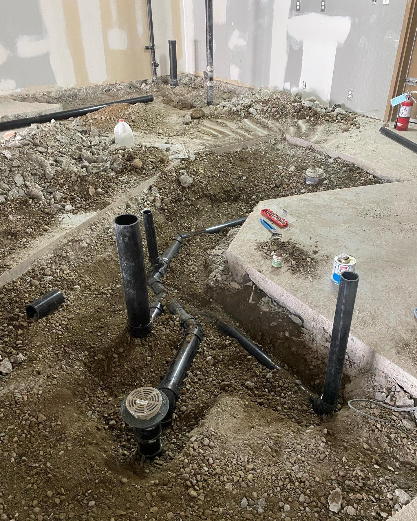 Sharing a couple shots of some ground works for a new project we &ldquo;dug into&rdquo; last week! 
&bull;
Rough-in for a new bathroom, and a commercial kitchen!
&bull;
Special thanks to @yycelectrician for all the help in the trenches!
&bull;
&bull;