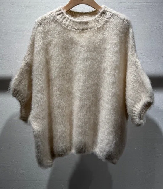 PULL NUAGE MANCHES COURTES VANILLE