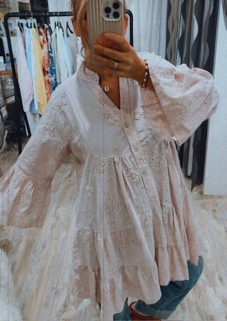 ROBE EN BRODERIE ANGLAISE ROSE POUDRE