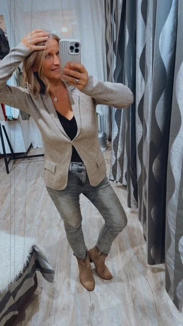 BLAZER EN MAILLE BEIGE