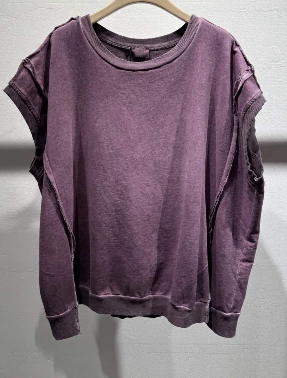 SWEAT SANS MANCHES PRUNE
