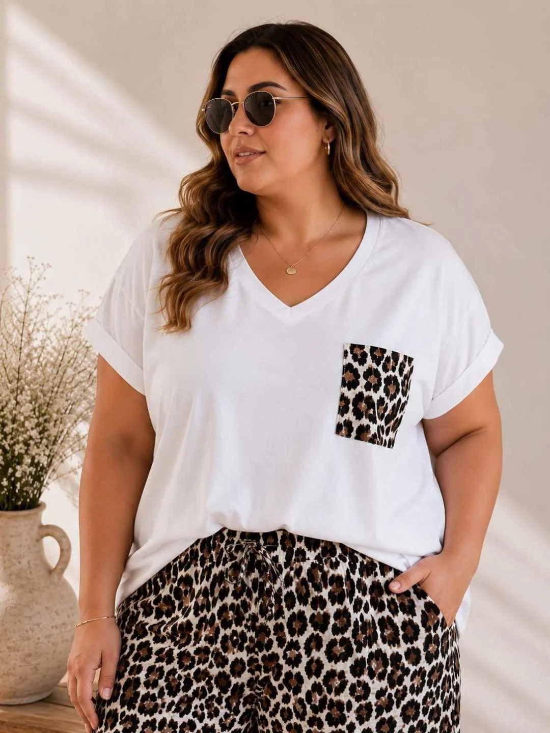 TEESHIRT BLANC COL V POCHE LEO GRANDE TAILLE