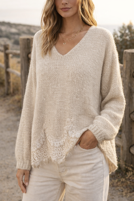 PULL DENTELLE EN BAS BEIGE CLAIR