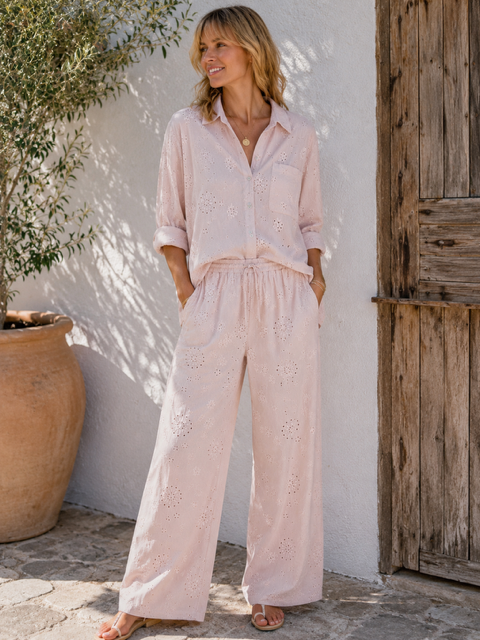 PANTALON EN BRODERIE ANGLAISE ROSE