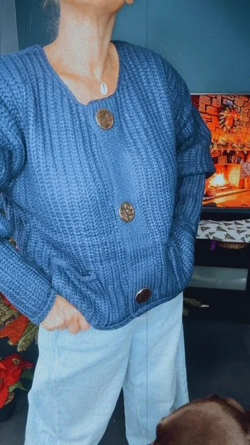 GILET BLEU MARINE TRICOT BOUTONS GOLD