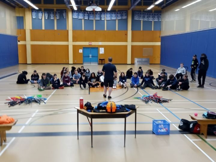 Discover the perfect sport for schools!
The sport of FLOORBALL not only fosters inclusivity and engagement but also offers students an exhilarating experience regardless of their age and abilities. With its easy-to-learn nature, your students can div