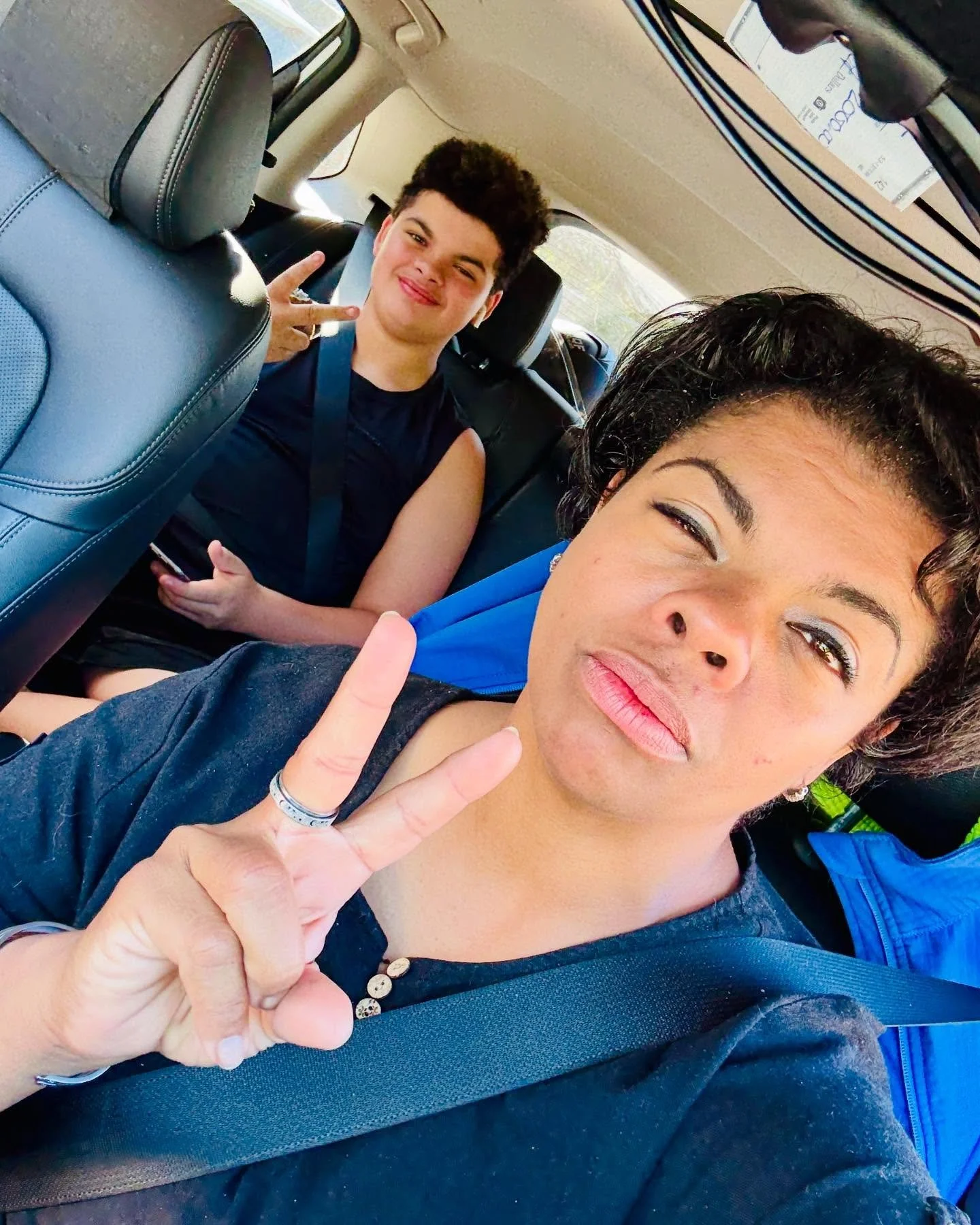 See you in a few ✌🏽

Thanks for an AMAZING 6️⃣ months of awesomeness at Star Parh friends ⭐️ 

Now, break time for me! I&rsquo;m off for some R&amp;R and family time. Will return late July with more creative experiences and summer programming ✨

Sta