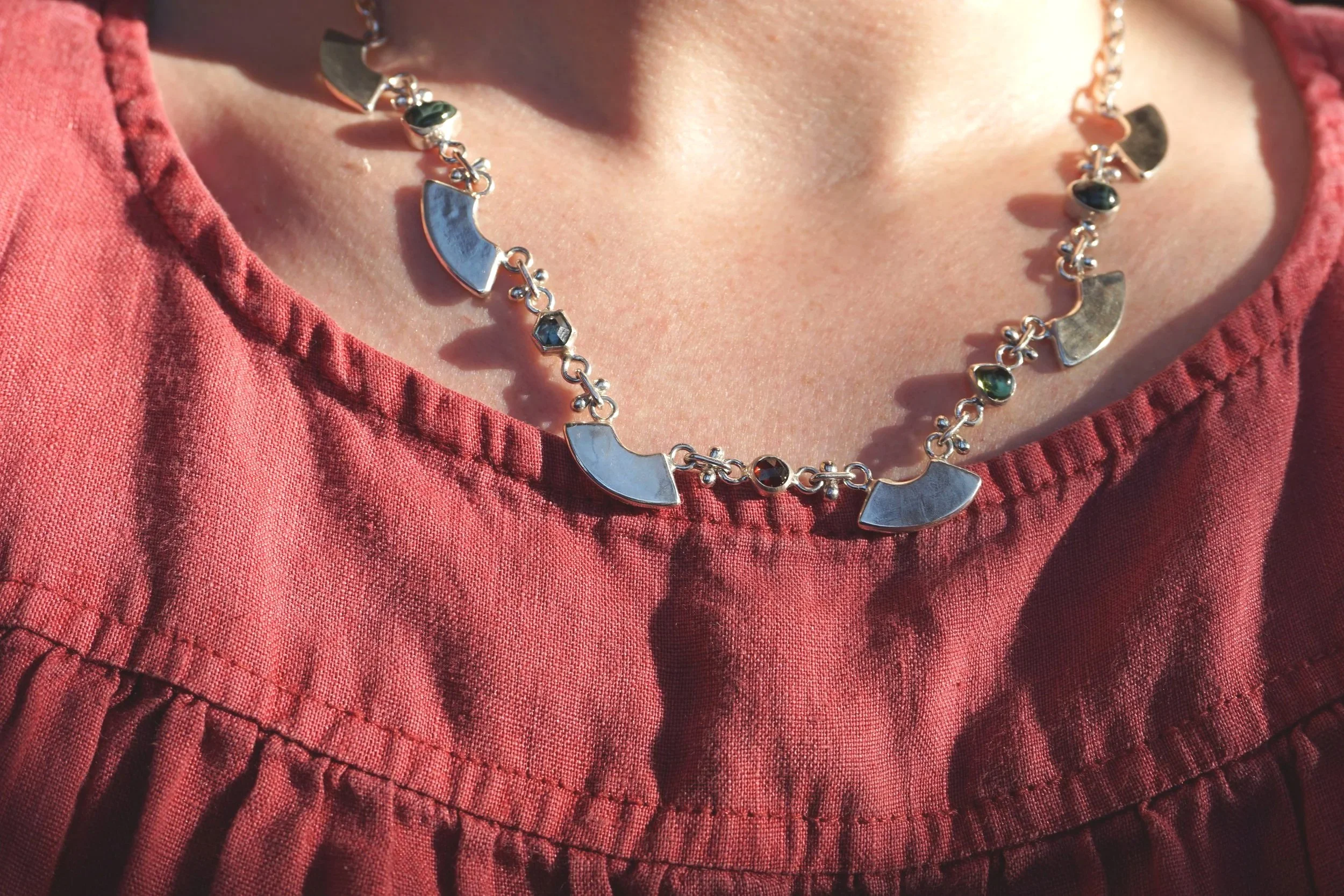 sixfannecklace1.jpg
