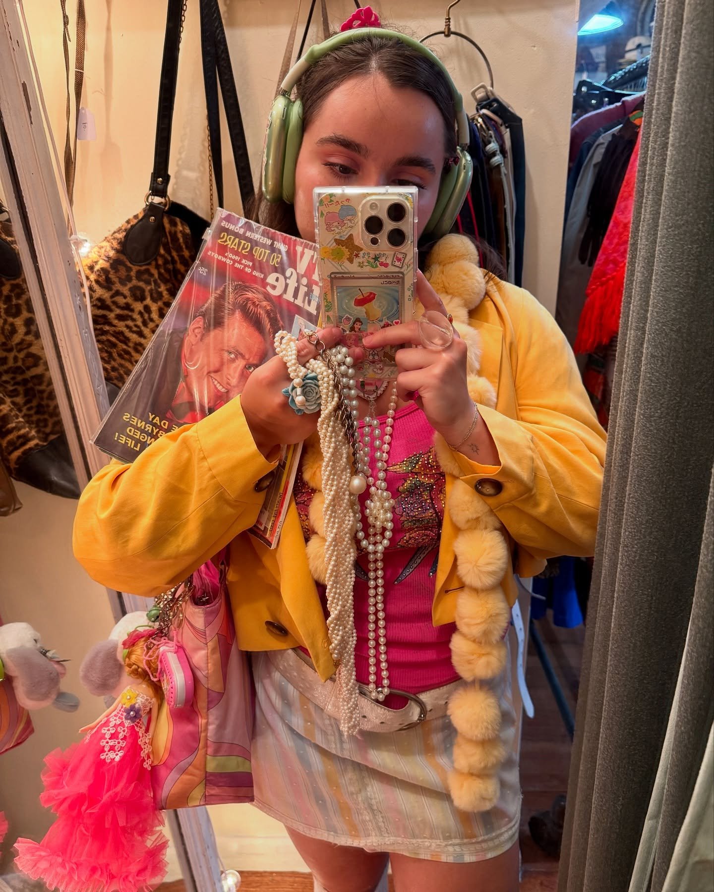 mayYyYyYayayayayayayyYyYyyyy!!!!!!!! 👛⭐️🪽 was so rad &amp; so were the lewks! 🌹🫧🩵🍨♊️💙🧈💋