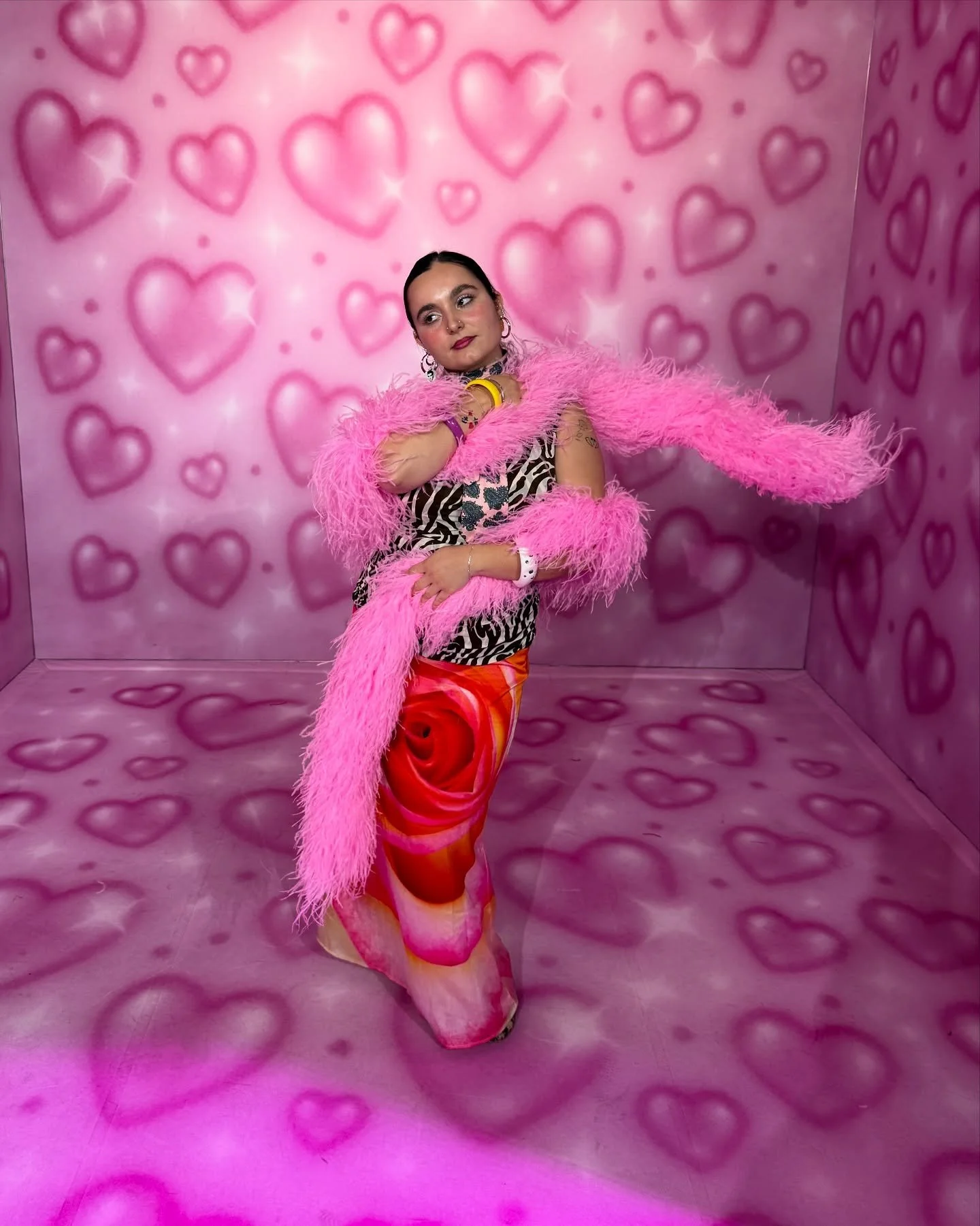 give me a boa and just watch me do my thing&hellip;. 💕💕💕💕💕🌹🌹🌹🌹🌹🩷🩷🩷🩷🩷❣️❣️❣️❣️❣️💖💖💖💖💖💥💥💥💥💕💕💕💕💋💋💋💋💕💕💕💕💕💕💕