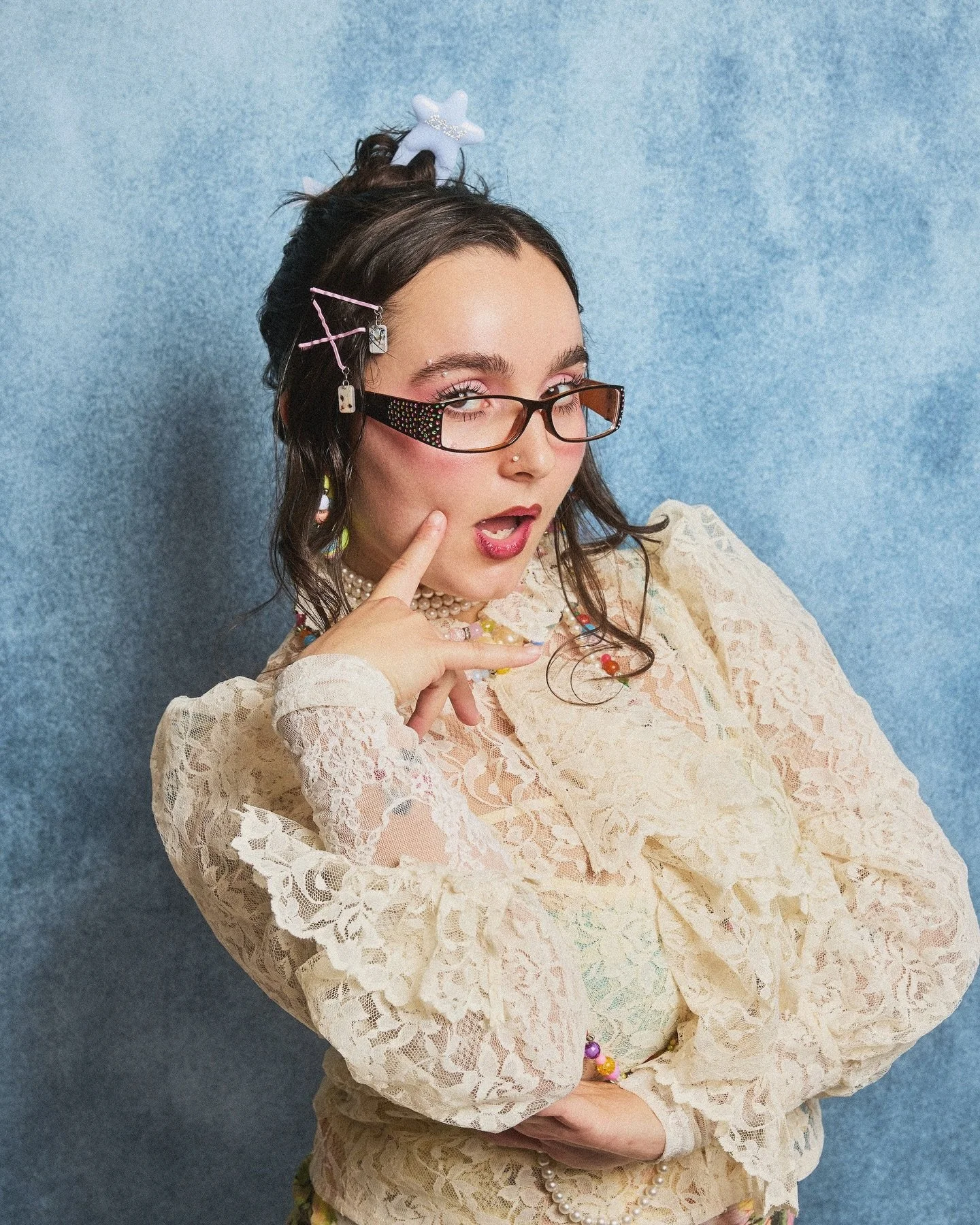 @chunks.shop yearbook 🫖🌹🍰💥👛💟🌀💛💙💕💋