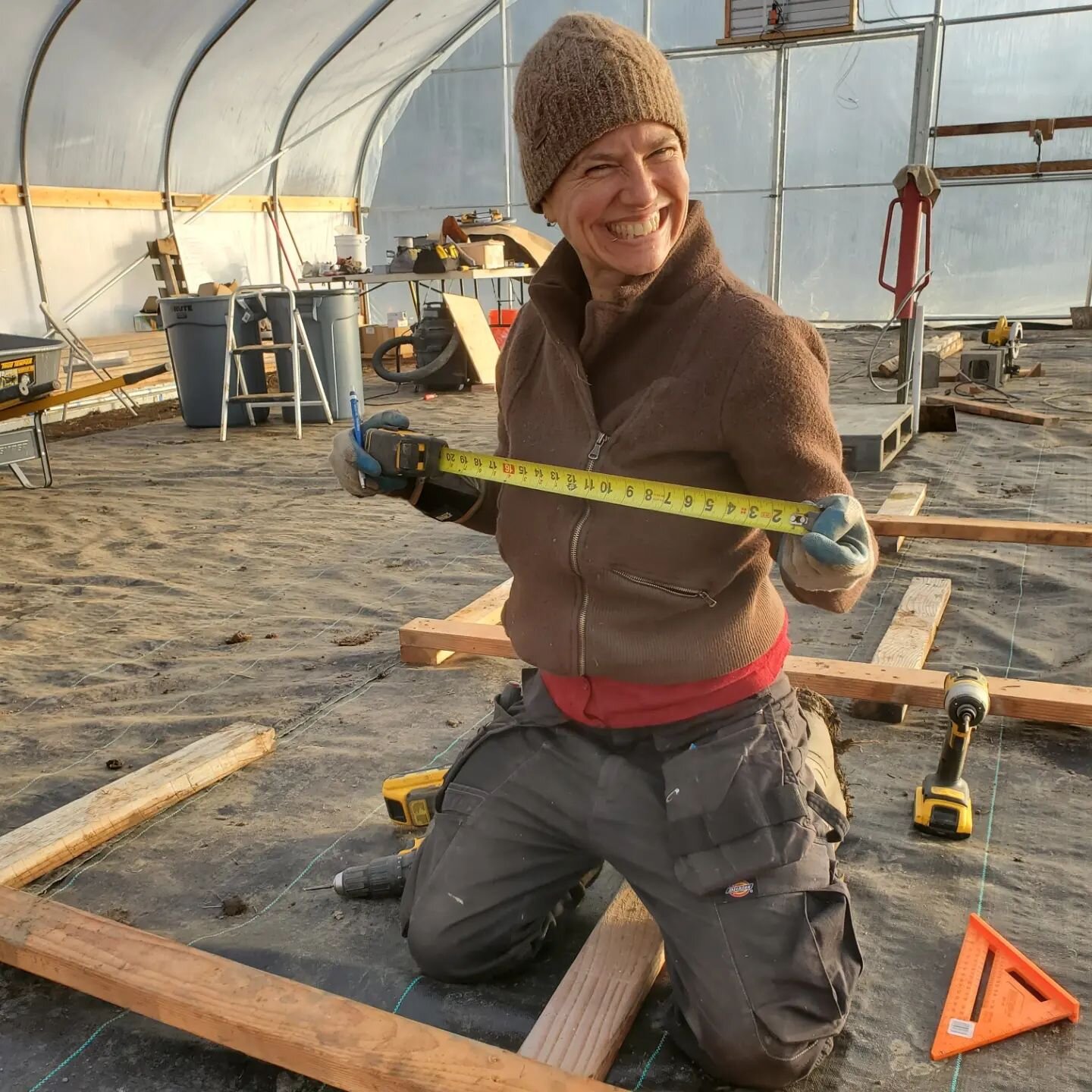 Meet Ali, the newest member of the Humming Bee team! This woman is such a powerhouse, unendingly creative and positive, and a delight to work with! She's a thoughtful builder, inventor, and plant steward and is already such an asset as we rebuild all