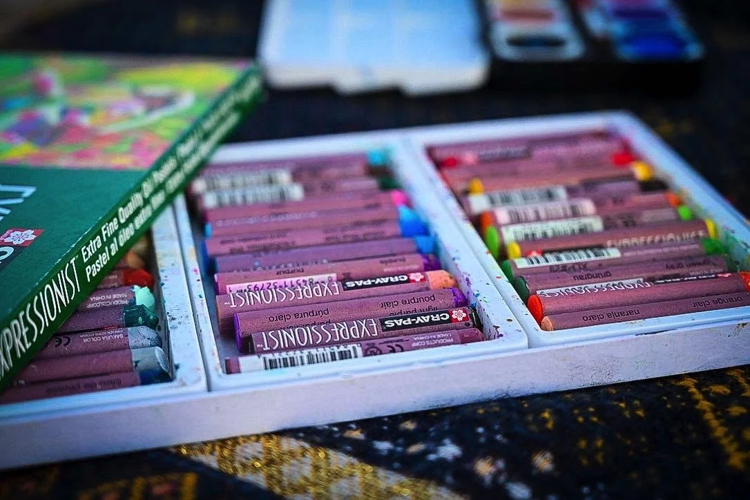 Art therapist for teens, Leanne Morton's, art supplies.