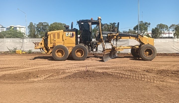 CAT 140M.jpg