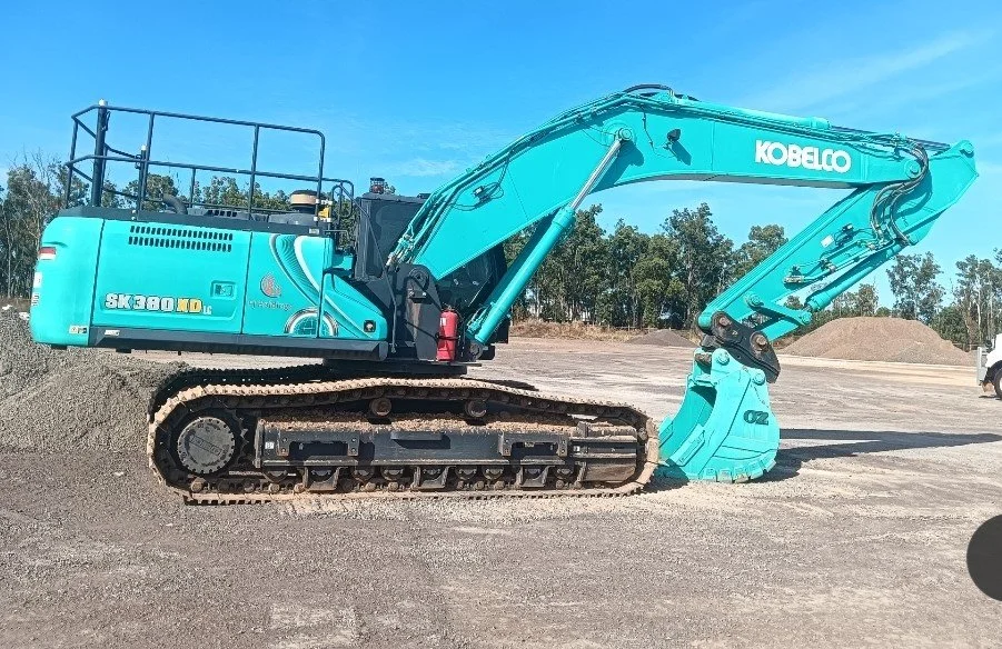 Kobelco 38T Excavator.jpg