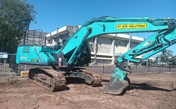 Kobelco 25T Excavator.jpg