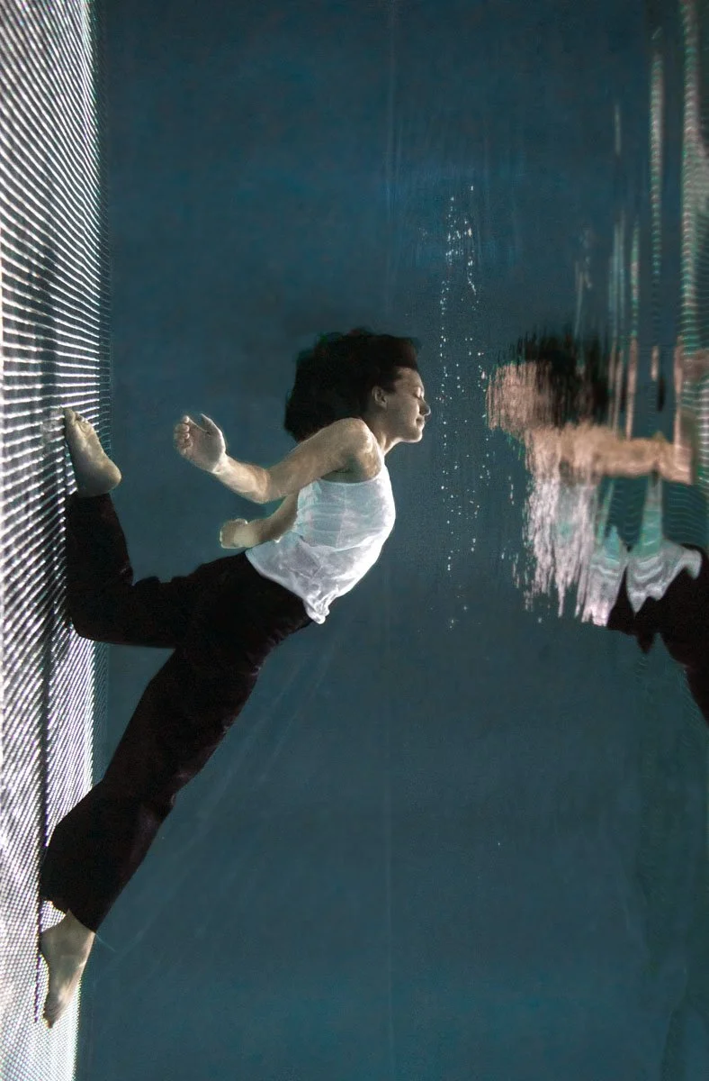campagne de pub pour 1083 jeans sous l'eau