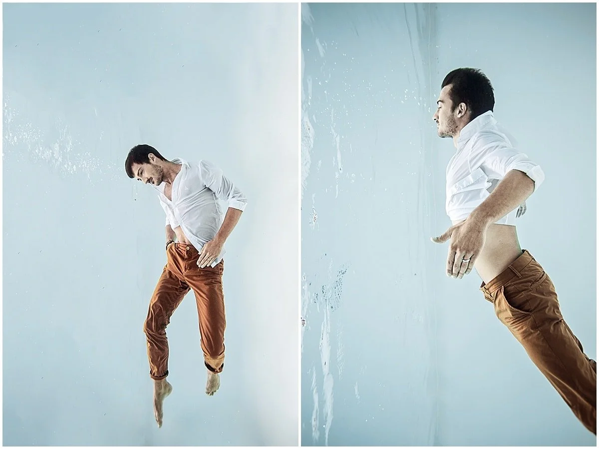homme sous l'eau pour une campagne pub mode bijoux