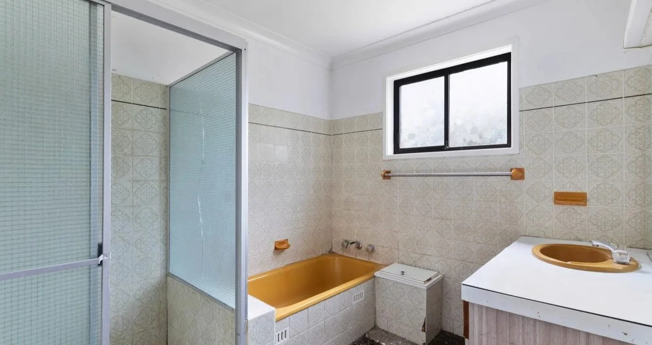 Existing Bathroom - East Maitland Renovation