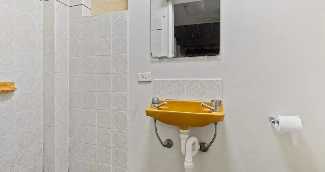 Existing Bathroom - East Maitland Renovation