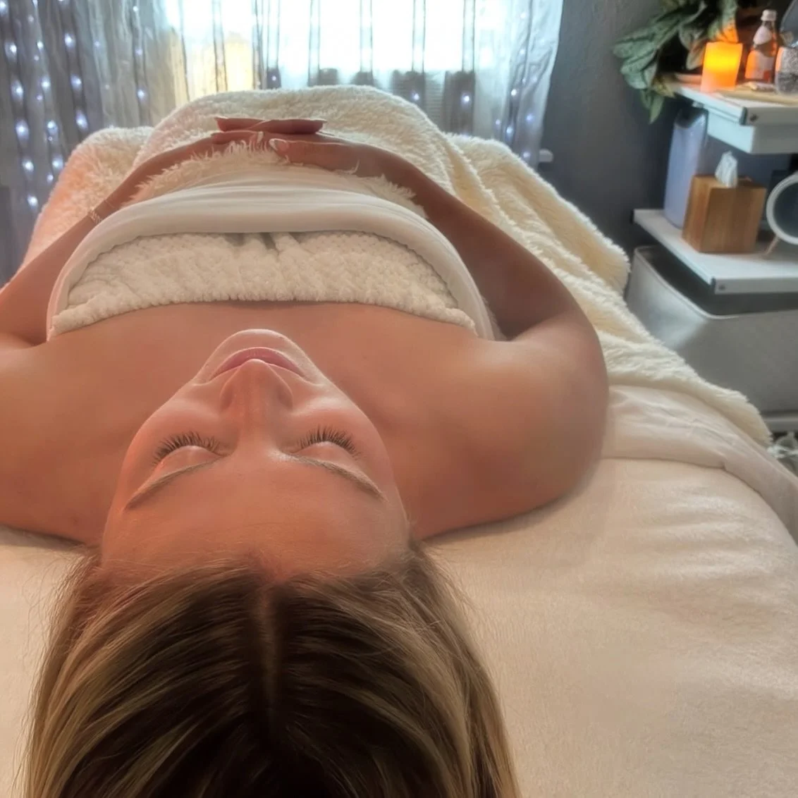 Need a relaxing break? 🧖🏻&zwj;♀️ 

We gotchu 🩷

#arlingtonwa #pnwsalonandspa #pnwsalon #meetmeinarlington