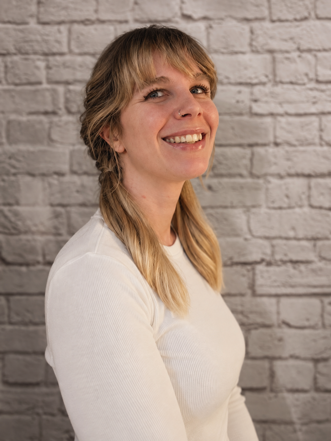 LISA - JUNIOR STYLIST/LEVEL 1  HAIRCUTTING | BARBER CUTS |  PERMS | MAGIC SLEEK CERTIFIED