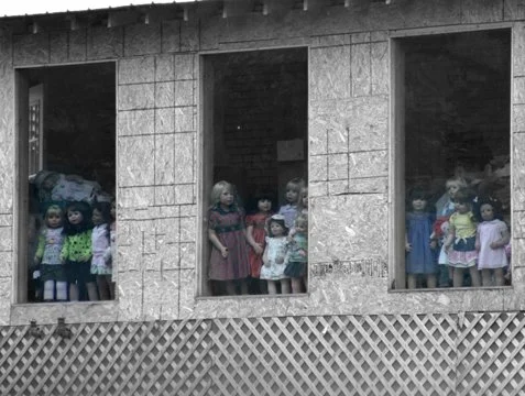 copyright Molly Wagoner -window dolls.jpg
