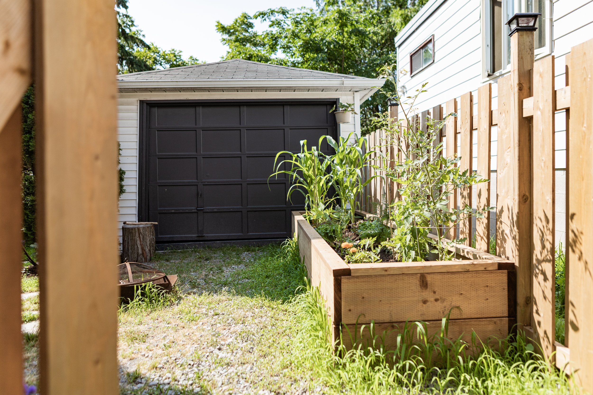 RAISED-GARDEN-BED_IMG_3231.jpg