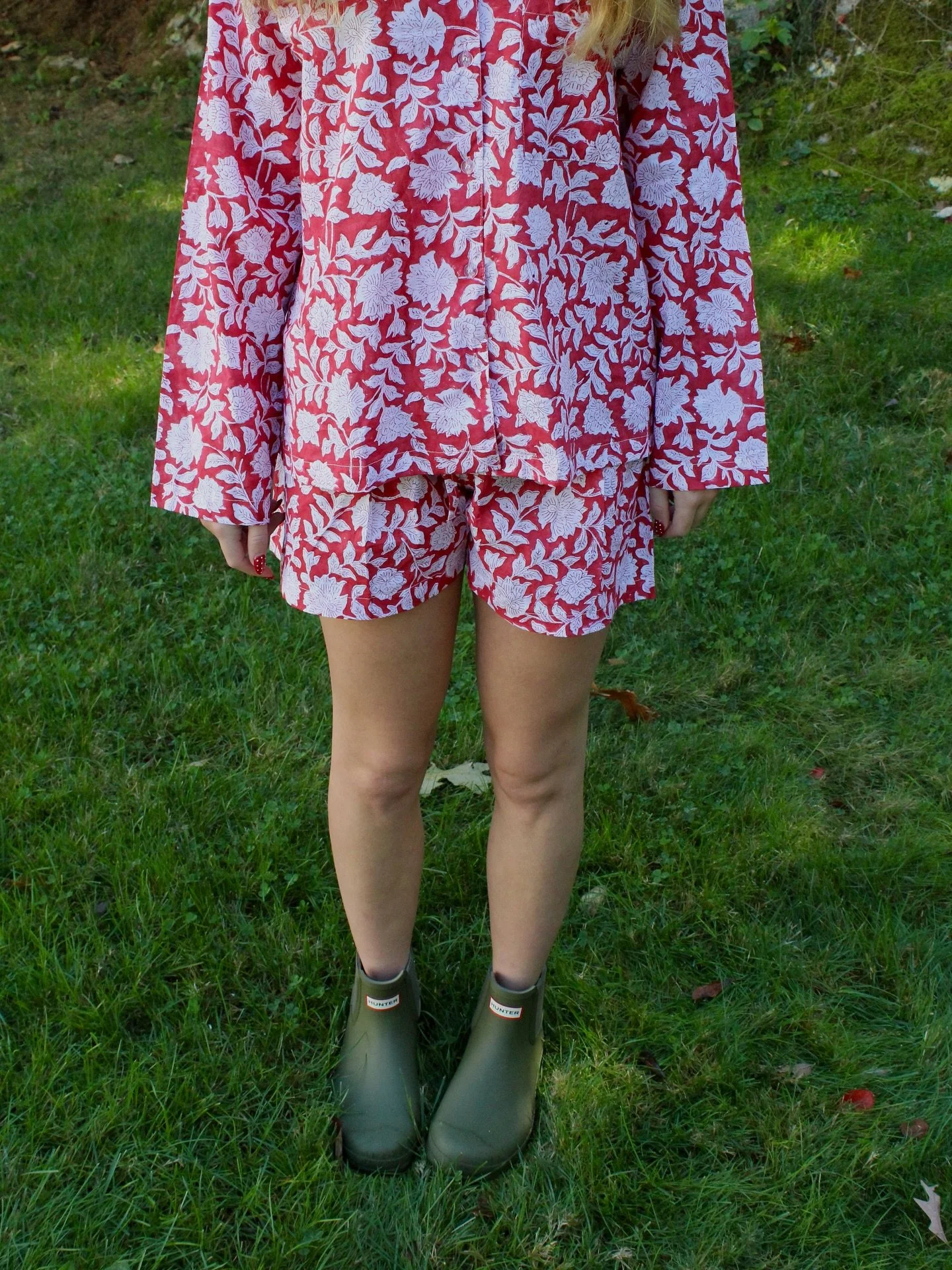 🎄✨ Introducing the Lucia Set! ✨🎄

We&rsquo;re continuing our holiday Pre-Sale Drop with the Lucia Set &mdash; a hand-block printed red and white floral made for cozy Christmas mornings and festive nights in. ❤️

Due to tariffs and ongoing shipping 