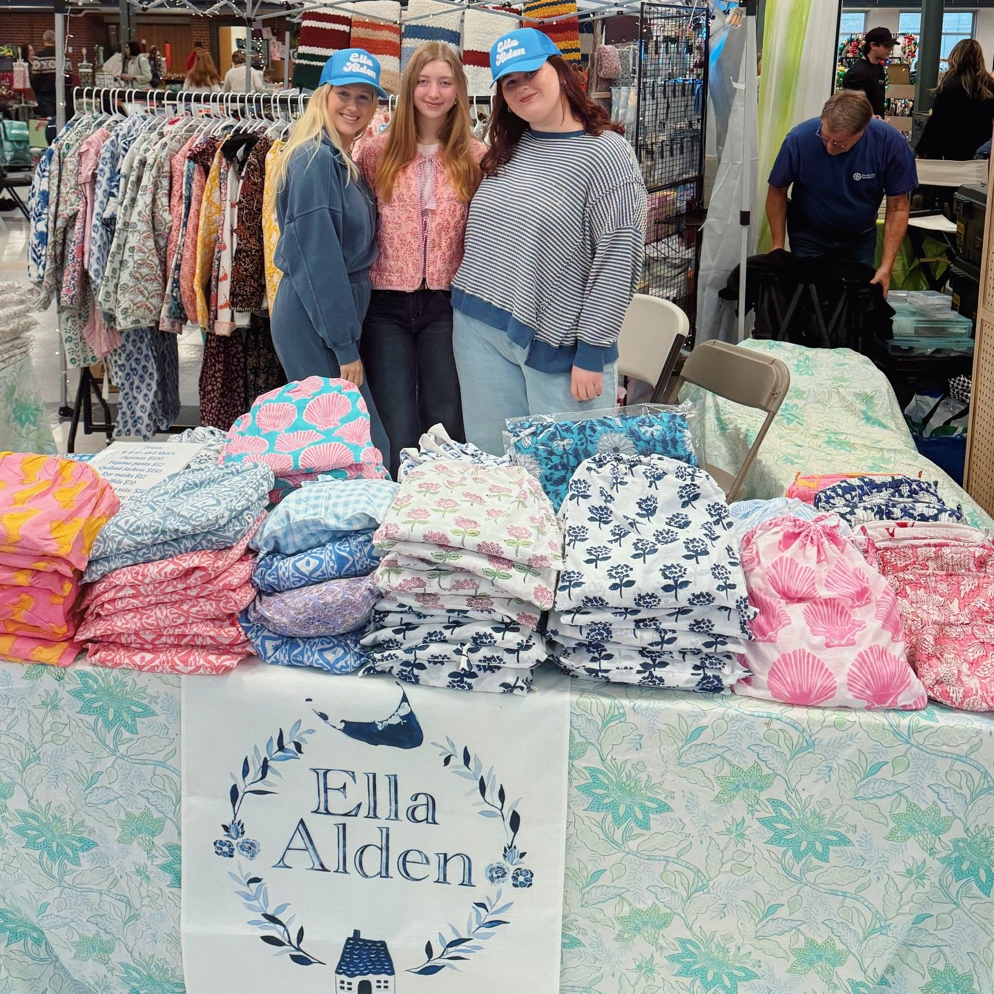 Come visit us at Hingham High Today 🎄❤️!!! We&rsquo;ll be here until 4 today 🎄