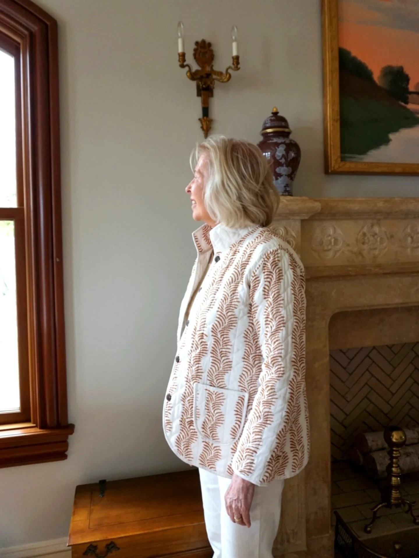 The Sandra Jacket 🤍

Effortlessly polished and easy to wear, this quilted jacket features a delicate fern botanical print on a soft cream base. The relaxed fit, stand collar, and classic button-front styling create a timeless layer, while the front 