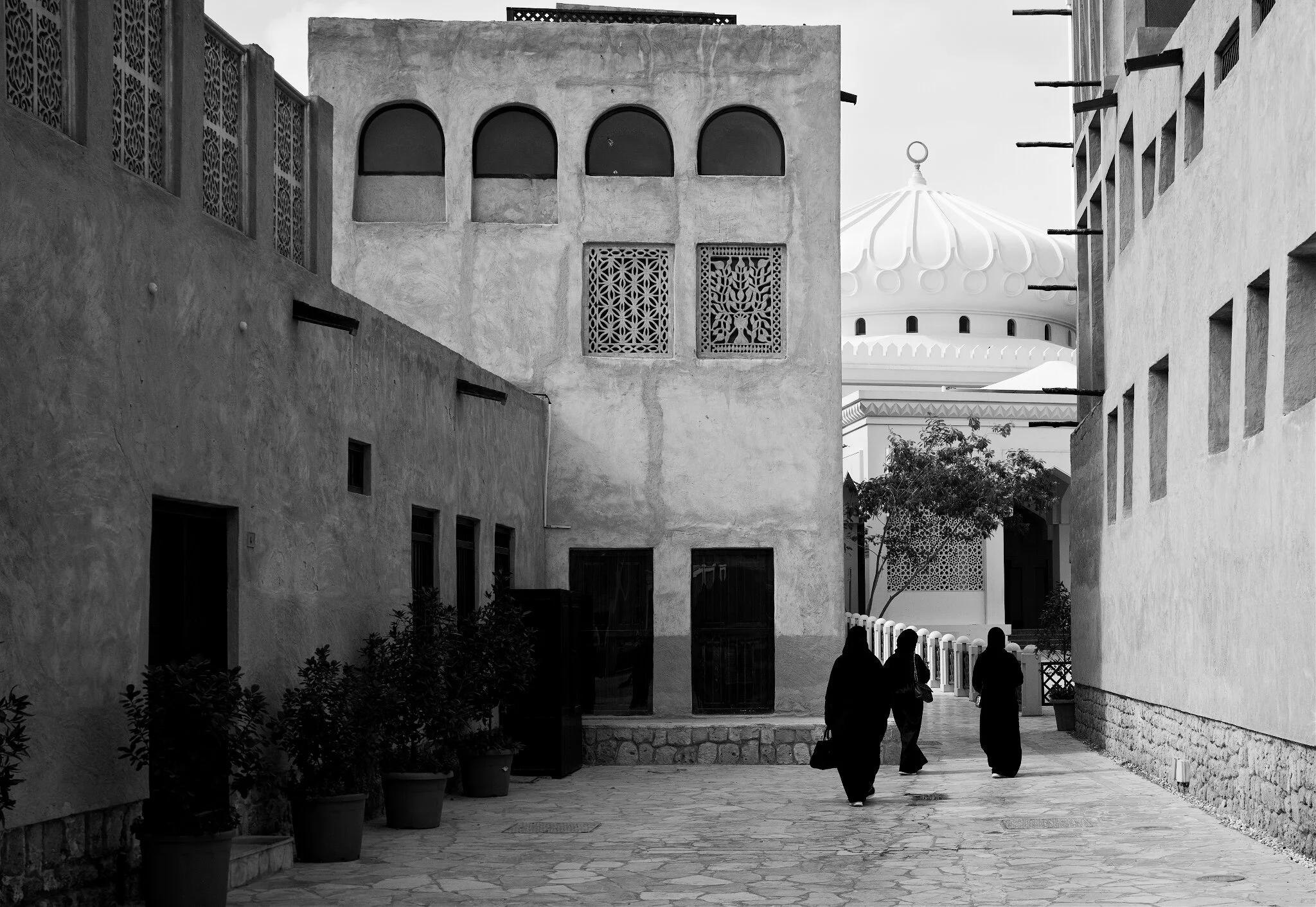 2261Bastakia Photo Walk 302290229.JPEG