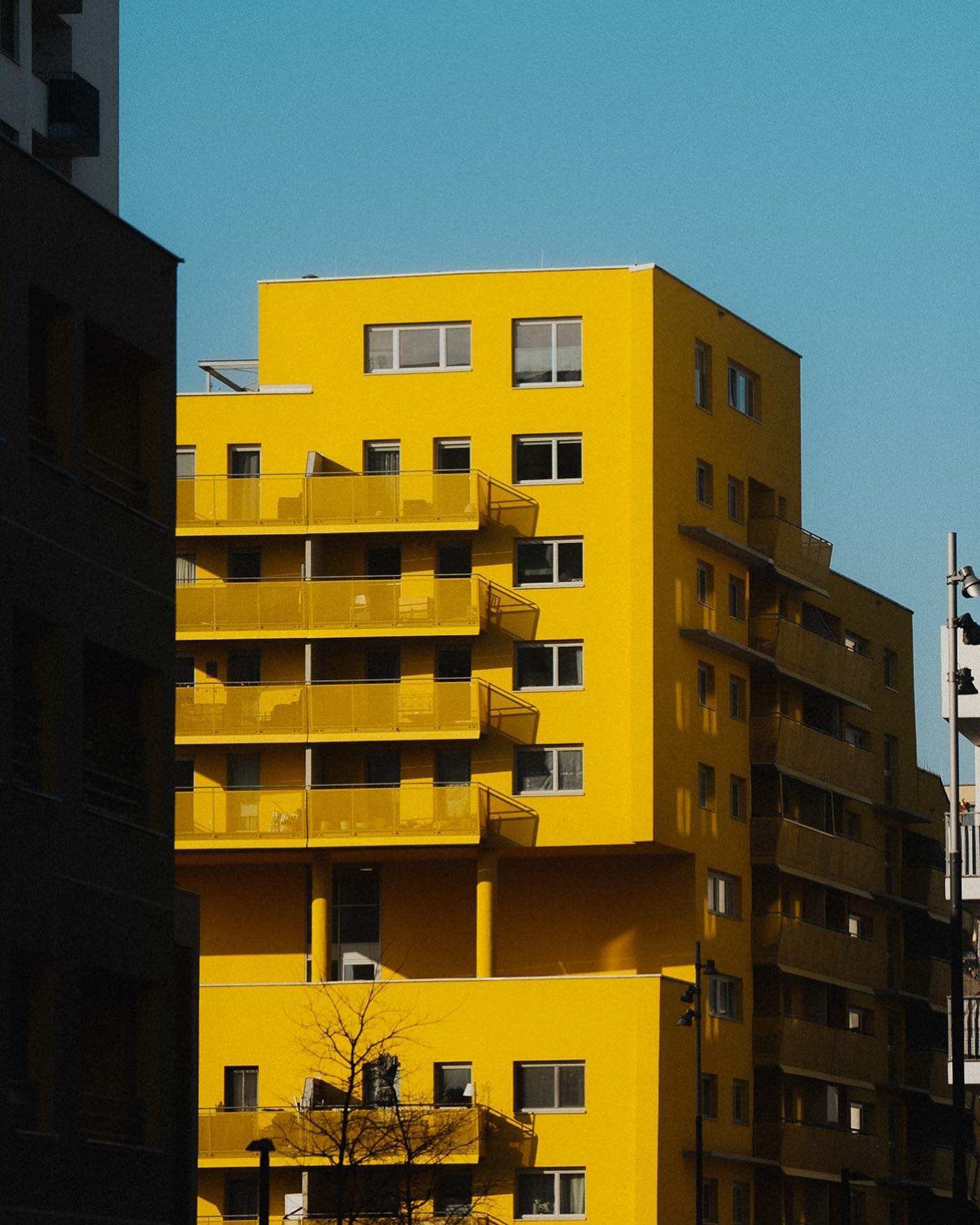 yellow. 🍋
found this super cool looking yellow building on my last walk and had to share a picture of it since i really love the color of this building! 🫠 // #streetphotography #yellowhouse #architecture