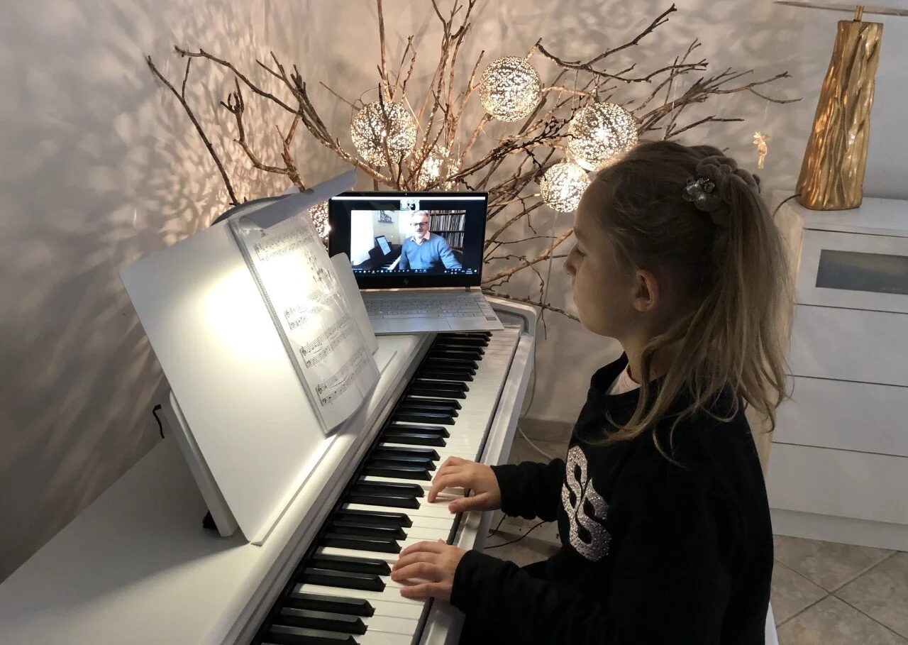 Simon Perkins Piano Lessons.jpg