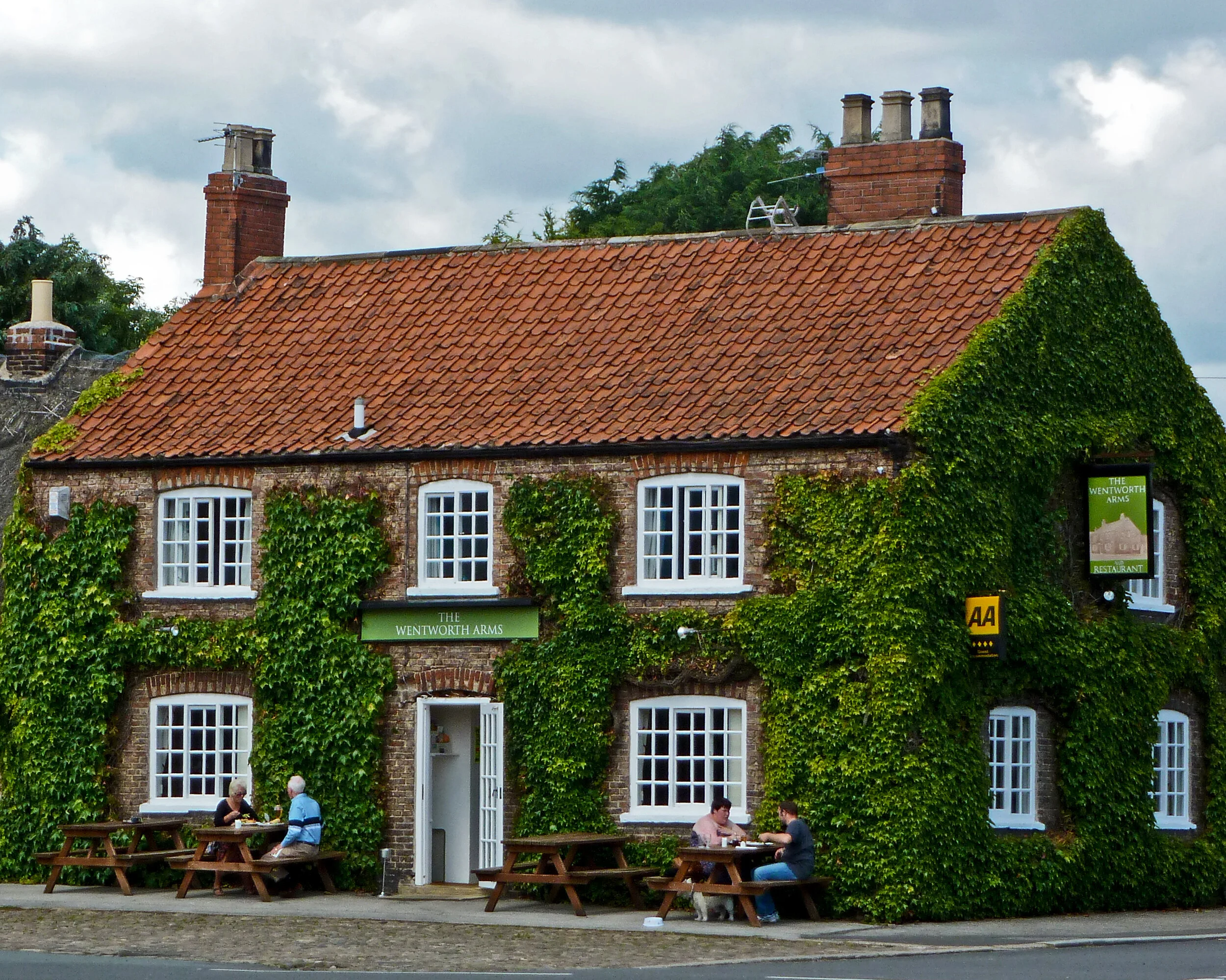 Wentworth Arms Grill & Inn
