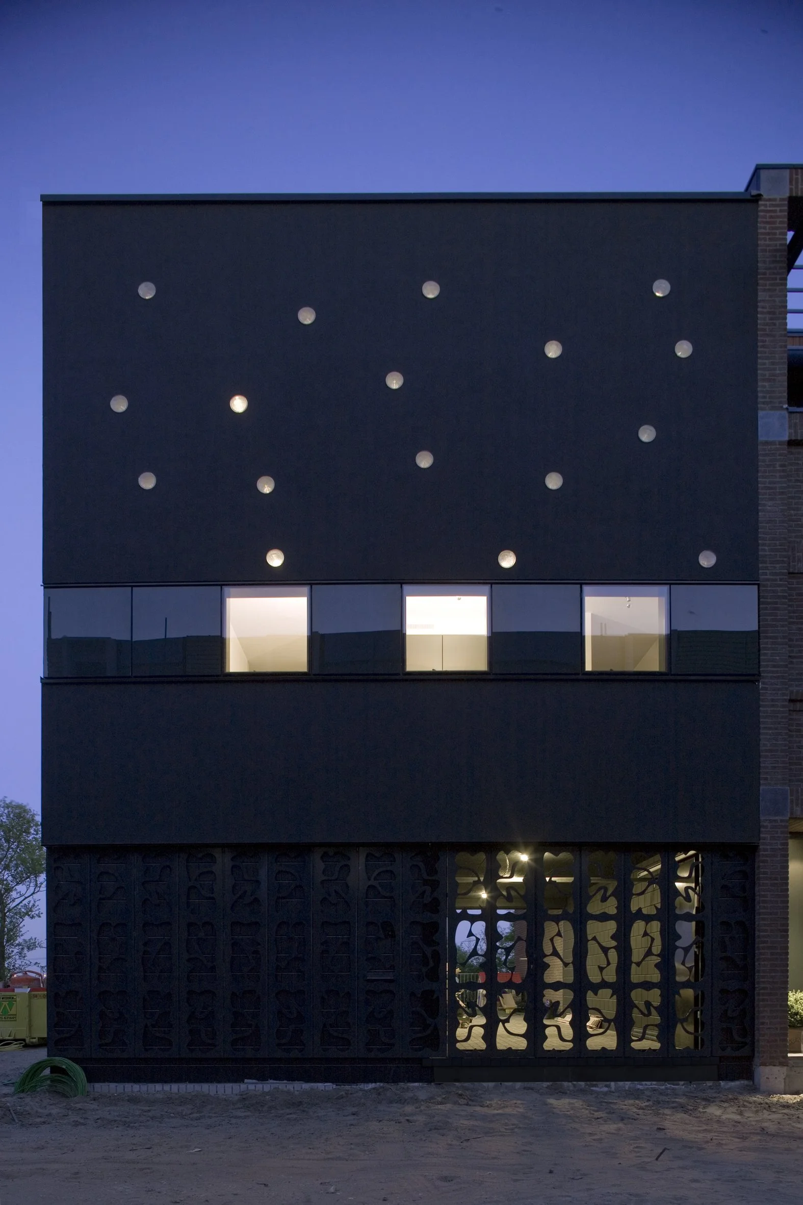 voorgevel, Balatonmeer, Woerden-Ronald Janssen Architecten, fotograaf Luuk Kramer
