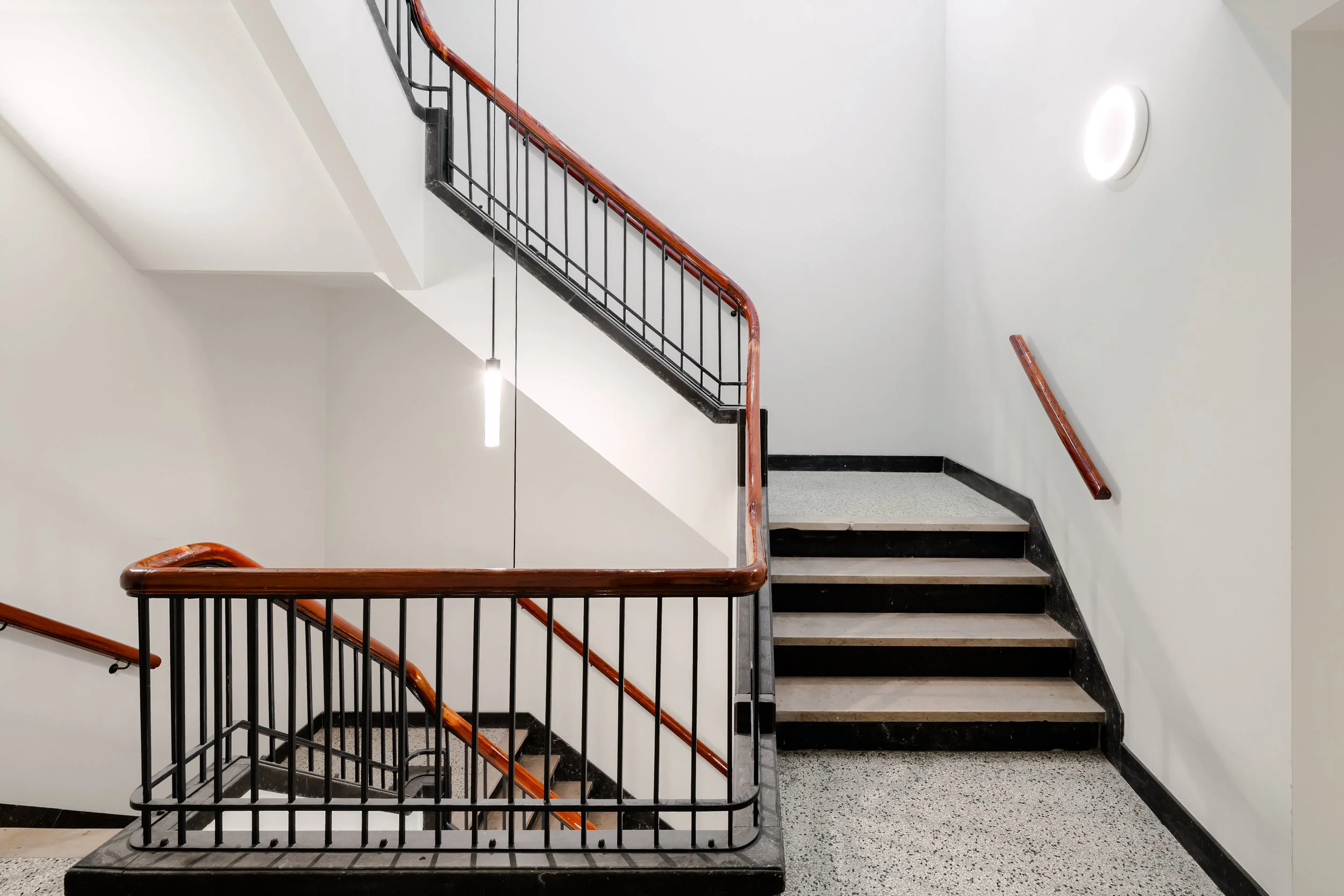 trappenhuis bestaand met nieuw,  de Telefoondienst, Kamerlingh Onneslaan, Amsterdam, ontwerp Ronald Janssen Architecten