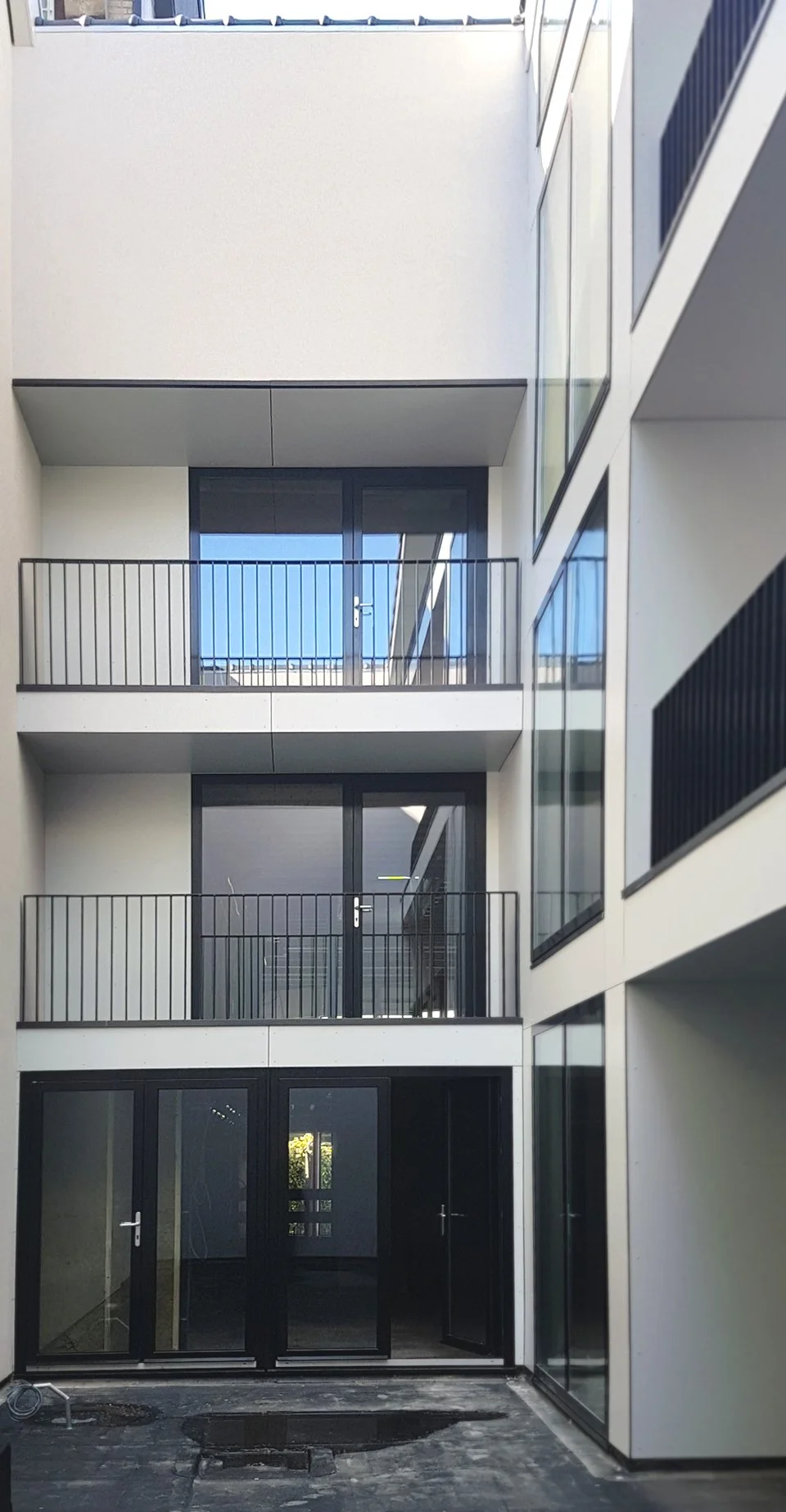 bouwvorderingen, patio met balkons, Grote Bickersstraat, Amsterdam-Ronald Janssen Architecten