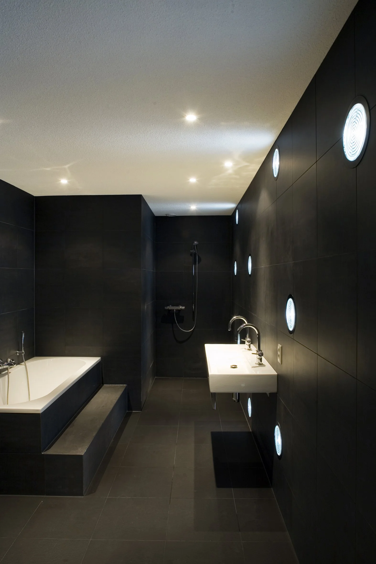 badkamer, Balatonmeer, Woerden-Ronald Janssen Architecten, fotograaf Luuk Kramer