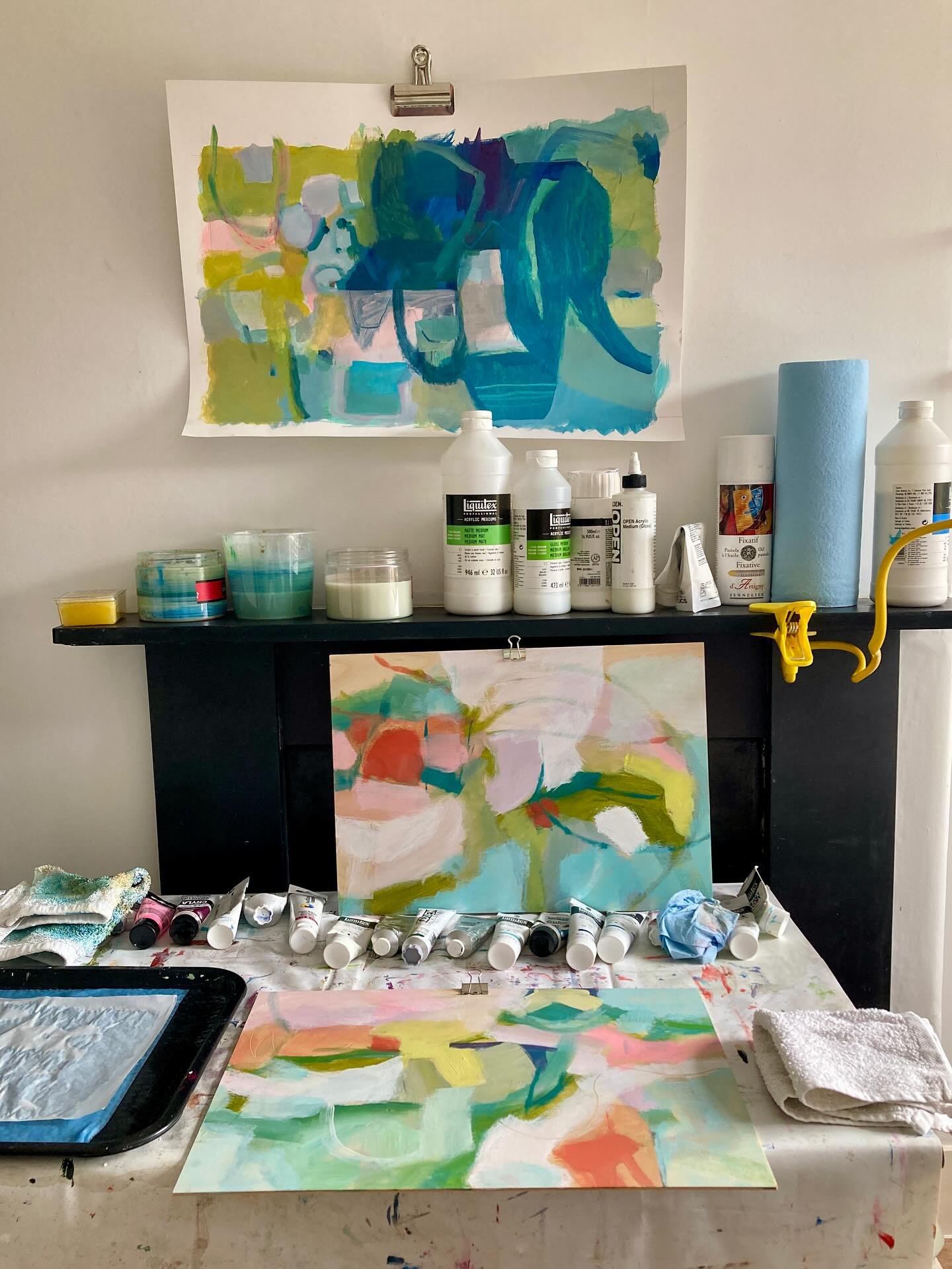 In the studio* starting some new pieces. Working against, or is it with (?), the plain wood background. A great problem to have. Listening to the swifts call as they fly outside the open window. 

Happy days.
 
*courtesy of H ❤️