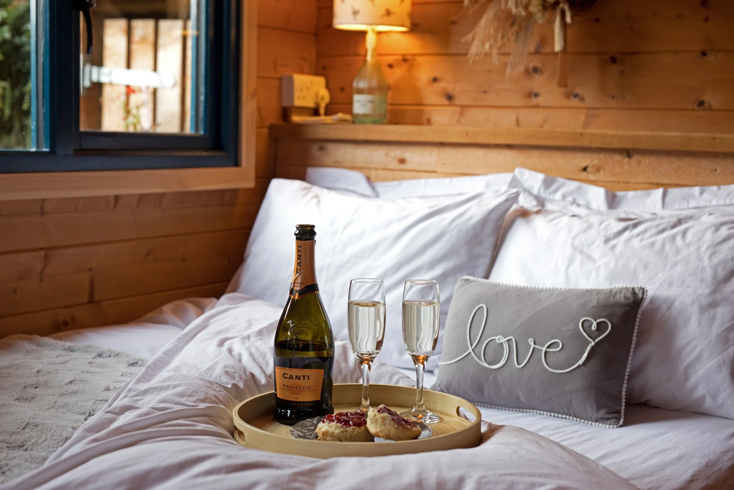 Elopements with Wildling Weddings