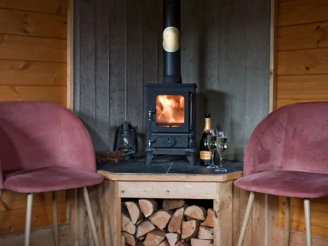 secret-cabin-hobbit-stove