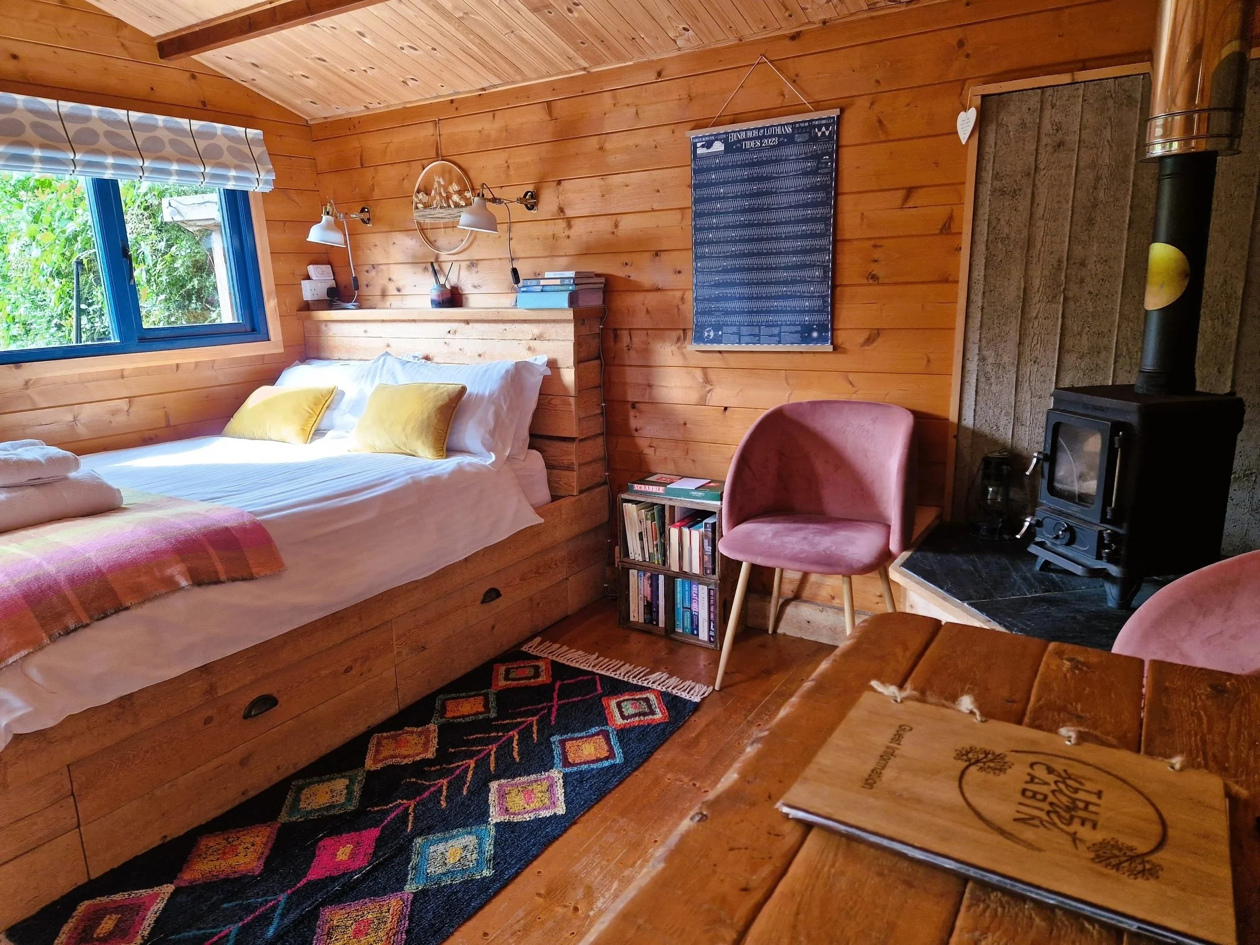 secret-cabin-living-area