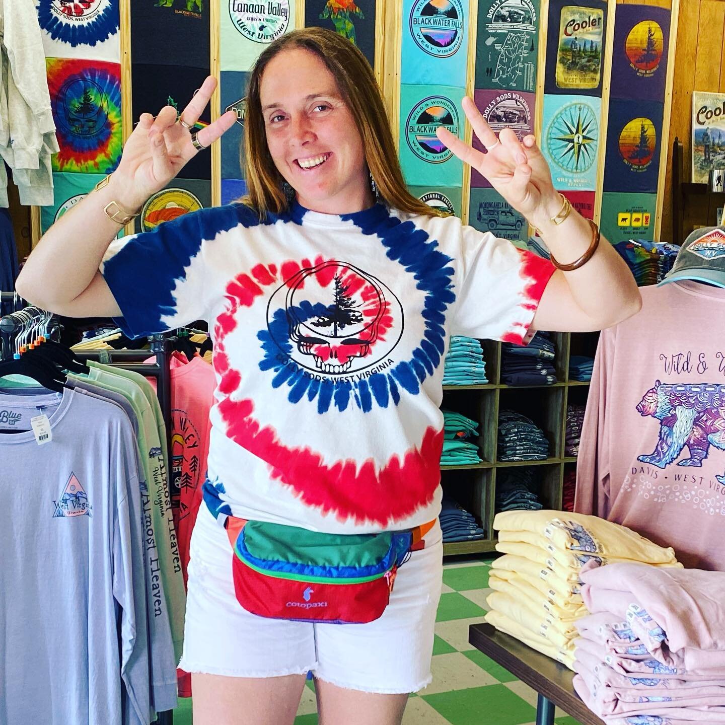Happy birthday to America&hellip; and to Emay! L @emaymusic is here sporting our new RWB &ldquo;steal your sods&rdquo; tee! Come get one for yourself - we are open daily! And have a great Independence Day! 🎇