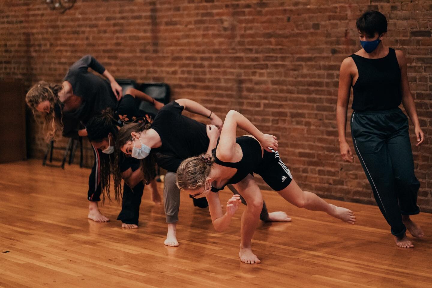 Heart soaring in residency with @soluqdancetheater
Beyond grateful for every second of studio time we get these days 
Thank you @artsonsite
📷:@becca.vision